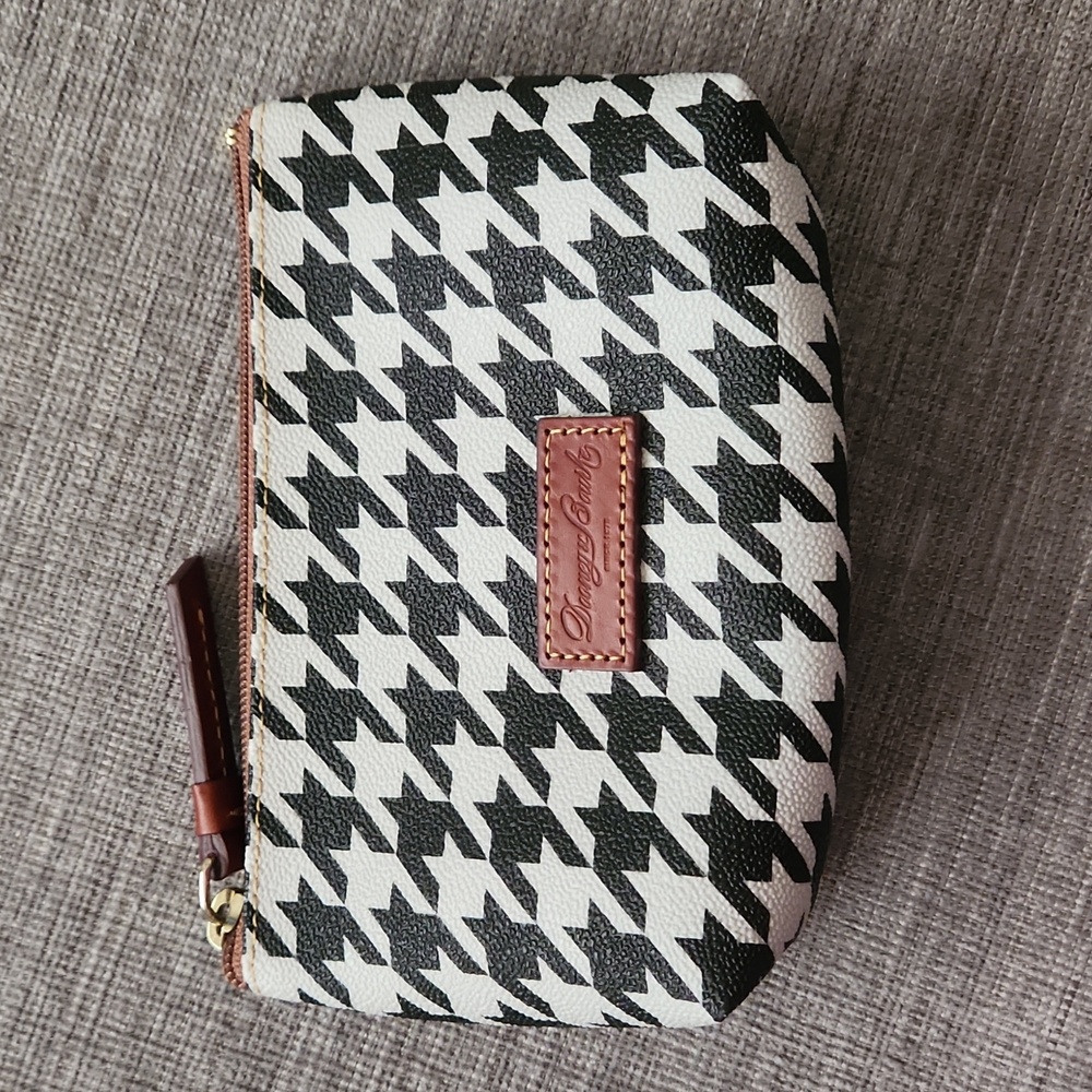 Dooney & Bourke zip pouch